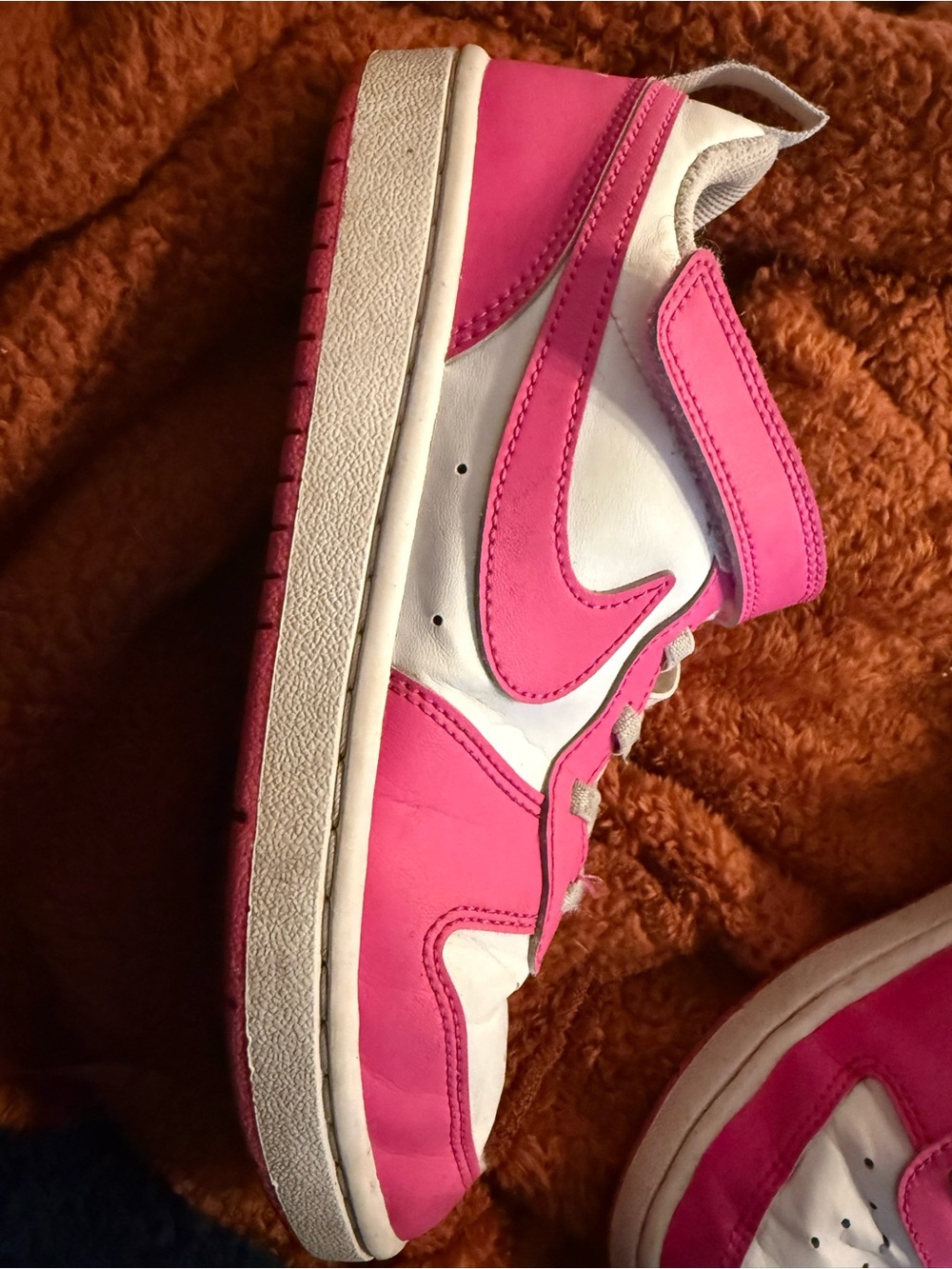 Nike Court Borough Low Sneakers kids size 3Y white/ laser fuchsia pink - Picture 2 of 10